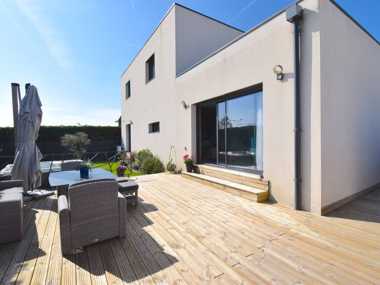 DARDILLY – Superbe villa contemporaine de 151 m² avec vue Mont Verdun — photo 1