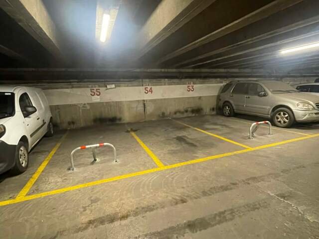 Place de parking sécurisée à vendre – Paris 13ᵉ | 84-86 Boulevard Massena — photo du bien