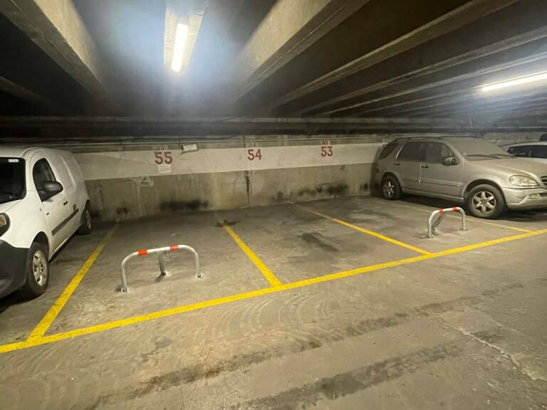   Place de parking sécurisée à vendre – Paris 13ᵉ | 84-86 Boulevard Massena — photo 1