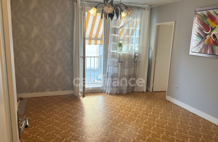 _Balcon, garage, parking et cave | T3 de 55 m² à Besançon Chaprais — photo 2