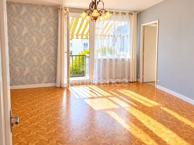   BESANÇON CHAPRAIS – T3 LUMINEUX | BALCON + GARAGE + PARKING + CAVE — photo du bien