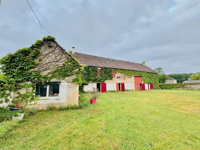 Maison à vendre 10 pièces LA GUERCHE SUR L'AUBOIS (18) — photo du bien