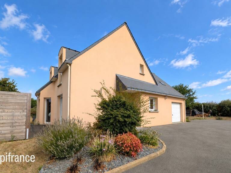 Maison à vendre 6 pièces LA GACILLY (56) - grand terrain - 4 chambres - 2 garages — photo 1
