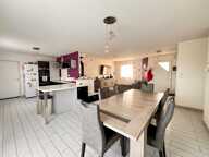 MAISON DE PLAIN-PIED – 110 m² – 4 CHAMBRES – TERRAIN DE PLUS DE 4 000 m² – PISCINE - LA CHAPELLE DE BRAGNY (71) — photo 2