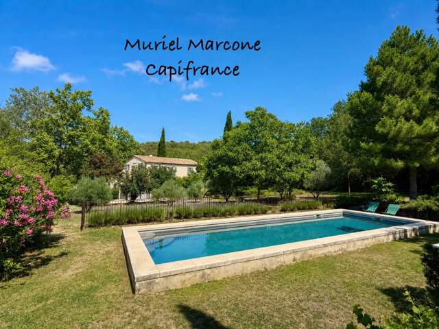 ROGNES (13) Élégante propriété Provençale de 170 m2 avec piscine et garage terrain de 5220 m2 — photo du bien