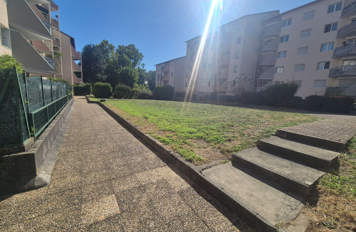 GRENOBLE – SECTEUR AMPÈRE / DOCTEUR GREFFIER GARAGE 20m² Sécurisée — photo 4