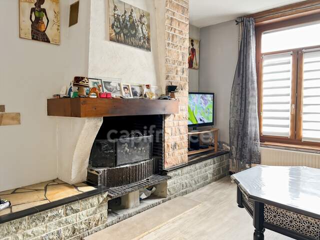 À VENDRE  BOULOGNE-SUR-MER - MAISON MITOYENNE 6 PIÈCES -  4 CHAMBRES - SOUS-SOL - CAVE — photo du bien