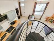 NEVEZ - Superbe duplex T3 rénové, esprit loft, à 7 minutes des plages, au calme, centre bourg! — photo 3