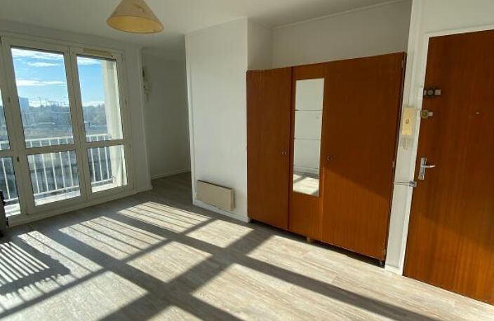 Appartement Tours 1 pièce(s) 22.83 m2 — photo 2