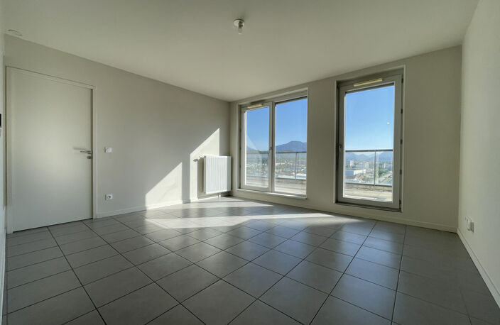 Appartement T3 terrasse et garage — photo 5