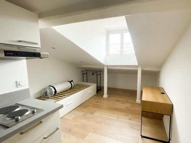 En plein coeur de la ville, beau studio entièrement neuf, avec beaucoup de charme — photo du bien