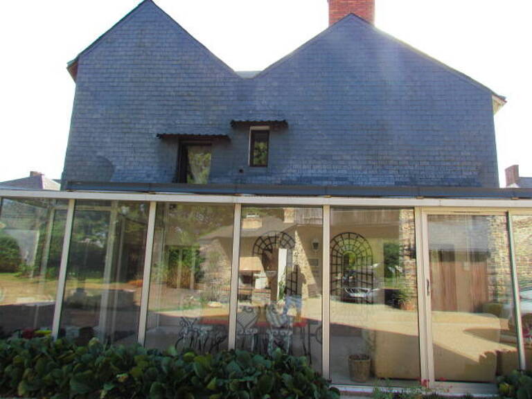 Au cœur du bourg de la Meilleraye de Bretagne, Belle propriété familiale de 200 m² — photo 1