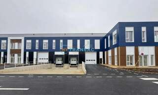 Local industriel  1309 m² à louer à Moissy-Cramayel (77550)