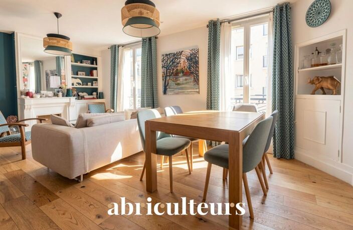 Opportunité Appartement 4 pièces en vente à Rue des Dames / Levis - Batignolles (75017) — photo 2