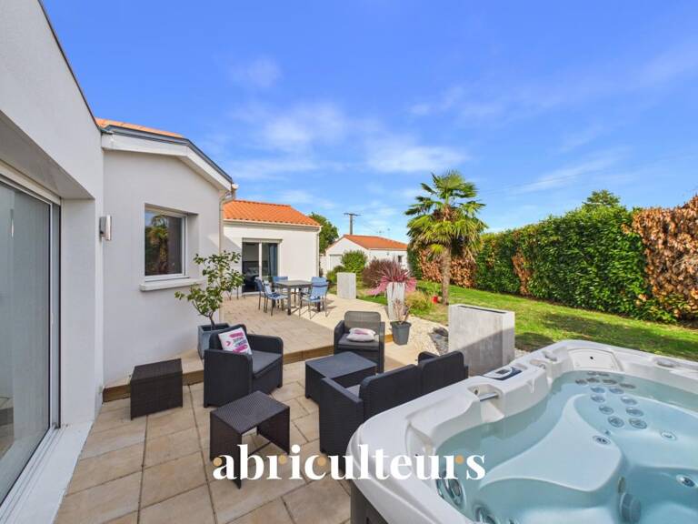 Belle maison contemporaine de plain pied  sur terrain de 1000 m2 en vente à Sainte-Pazanne (44680) — photo 1