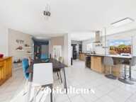 Belle maison contemporaine de plain pied  sur terrain de 1000 m2 en vente à Sainte-Pazanne (44680) — photo 4