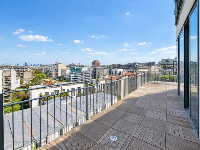 Surface à louer avec terrasse au sein d'un immeuble de standing À 20 mètres de la mairie et du centre commercial "Les Passages" — photo du bien