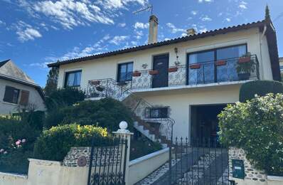 Maison de ville -- À Vendre — photo du bien