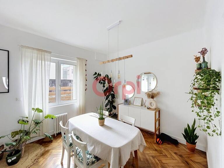 Appartement À Vendre — photo 1