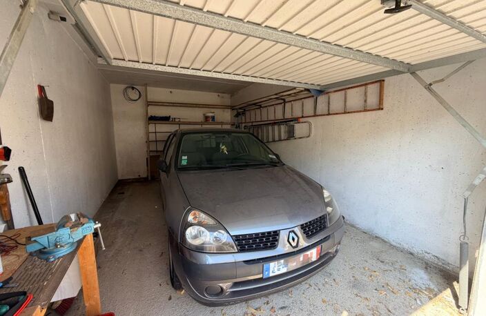 À Vendre Marseillan plage Garage en coeur de station ! — photo 2