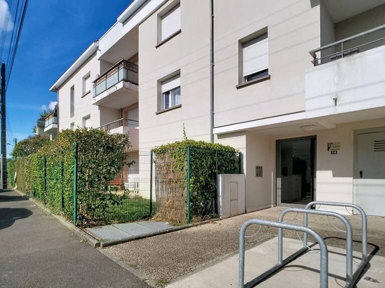 Appartement À Vendre T3 La Martelière — photo 1