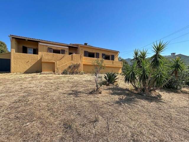 Villa T4 + T2 sur 1235 m² de terrain - Environnement exceptionnel ! — photo du bien