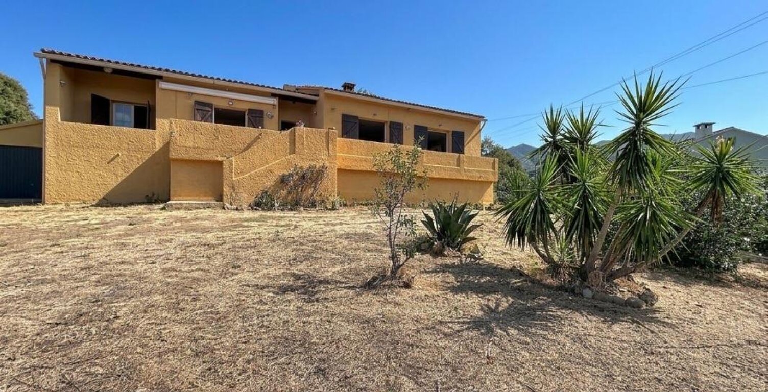 Villa T4 + T2 sur 1235 m² de terrain - Environnement exceptionnel ! — photo 1