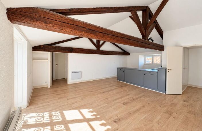 La Rochelle – Appartement de charme avec ascenseur au cœur du centre historique — photo 4