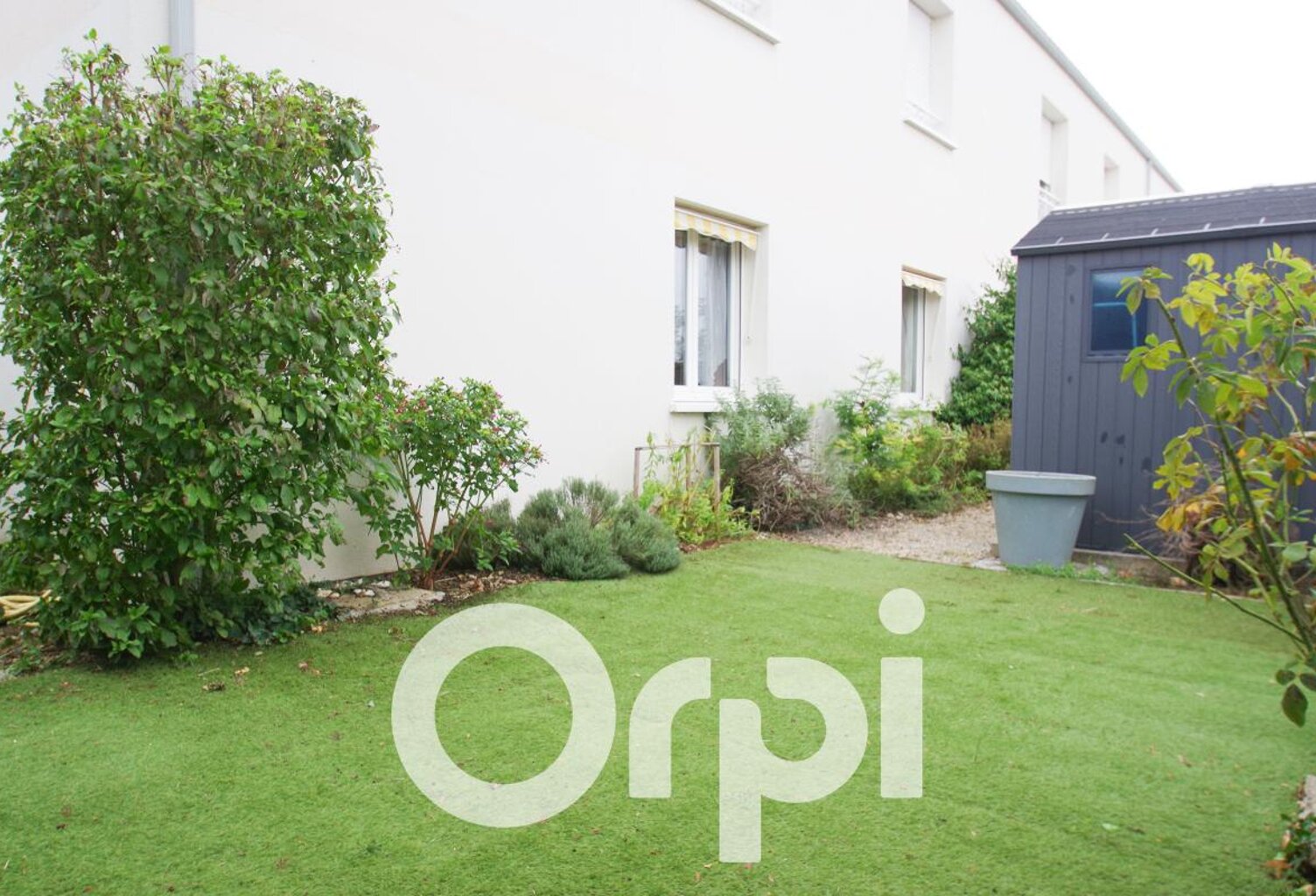 Appartement  avec Jardin — photo 1