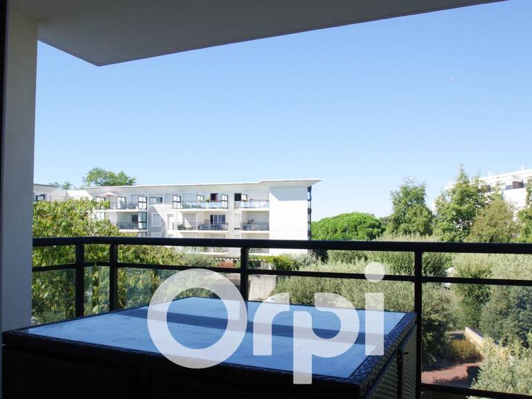 Appartement T2 de 50 m²  avec 10 m2 de terrasse  à La Rochelle " Quartier Les minimes" — photo 1