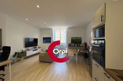 Appartement 3 pièces 890 €