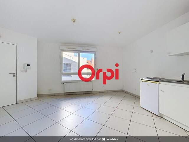 Studio plein centre dans immeuble récent — photo du bien