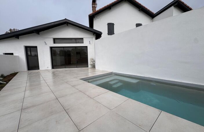   CHARME, RÉNOVATION & PISCINE – LE TOUT DE PLAIN-PIED ! — photo 2