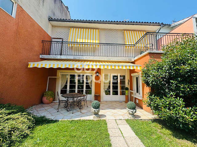 Maison de ville 4 chambre, garage, jardin et dépendance. — photo du bien