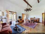 Maison individuelle à fort potentiel sur la commune de Roquebrune Sur Argens dans le Var  – Volume, jardin & projet à façonner ! — photo 3