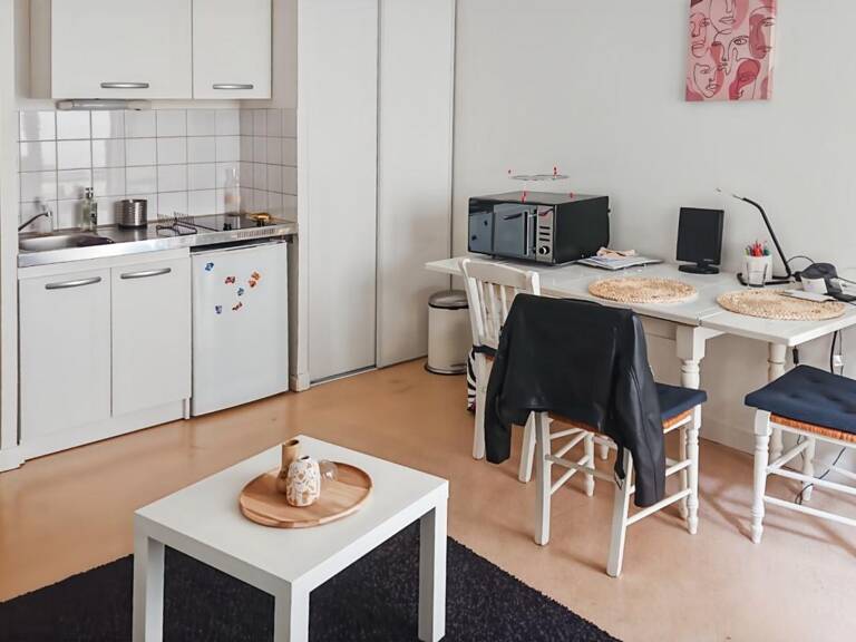 EXCLUSIVITÉ – JOLI STUDIO AVEC TERRASSE À TOURS — photo 1