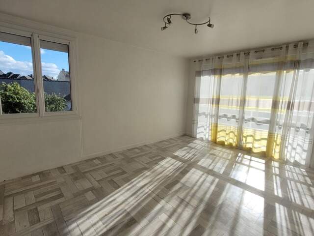 Appartement À Vendre — photo du bien