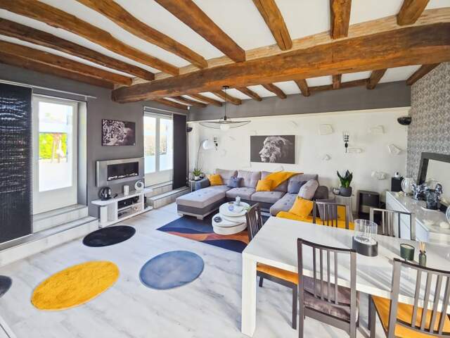 🏡 CHARMANTE MAISON EN PIERRES AU CALME – BEAUX VOLUMES & JARDIN DANS UN SECTEUR RECHERCHÉ ! — photo du bien