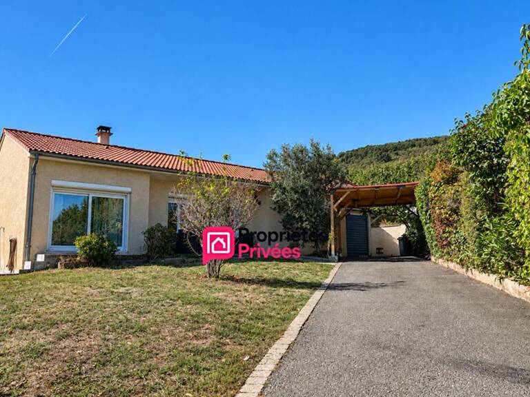 Plain-pied T6 de 123 m² à vendre avec piscine sans vis-à-vis CHÂTEAUGAY 63119 — photo 1