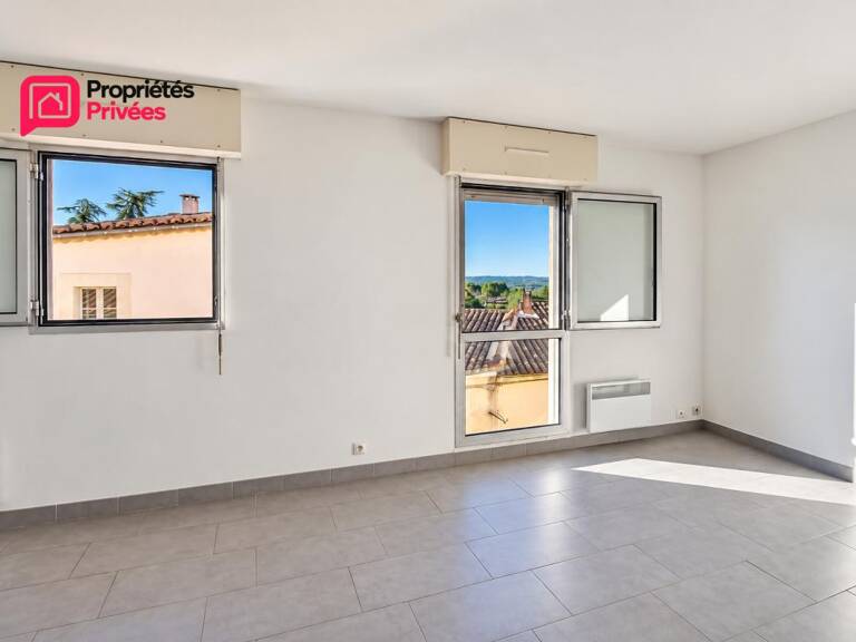 UZÈS EN EXCLUSIVITÉ  STUDIO 44,36 M²  DERNIER ÉTAGE  PLEIN SUD PARKING PRIVATIF — photo 1