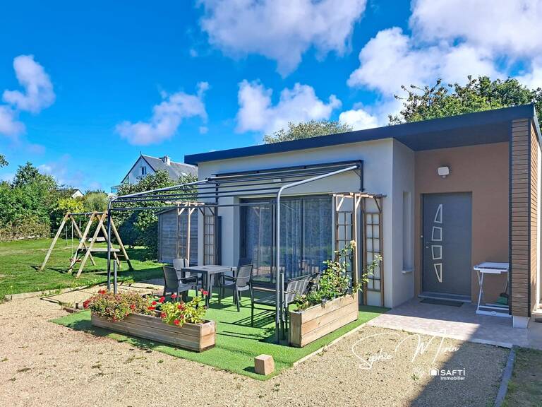 TRÉGASTEL Bourg  RARE ! Un ensemble immobilier au calme, composé d'une maison principale et de 2 gîtes, alliant qualité de vie et potentiel locatif. — photo 1