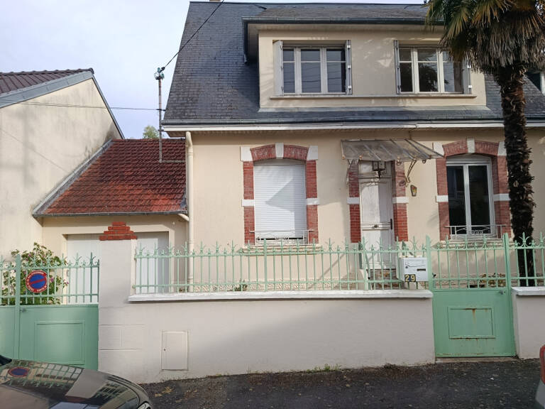 Maison Laval 5 pièce(s) 93 m2 — photo 1