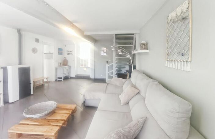 Maison  habitable de suite, deux chambres, grange, terrain, proche Nogent sur Seine — photo 5