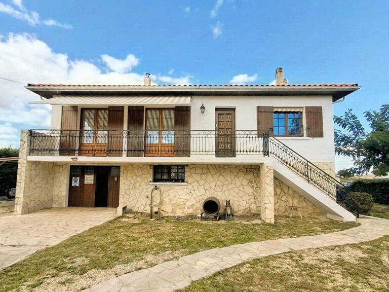 Maison dans une impasse, 90 m² habitables + 90 m² supplémentaires avec chambre et salle d'eau,  grand garage et jardin de 779 m² — photo 1