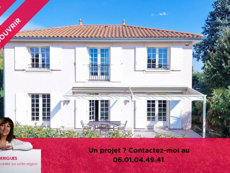SOLAIZE - Maison de caractère avec sous-sol et terrain piscinable — photo 1
