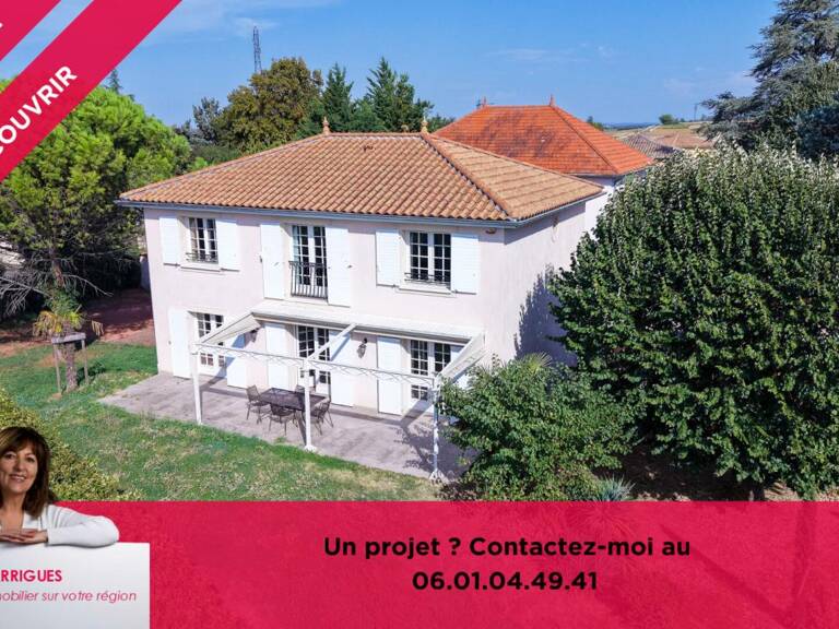 SOLAIZE - Maison de caractère avec sous-sol et terrain piscinable — photo 1