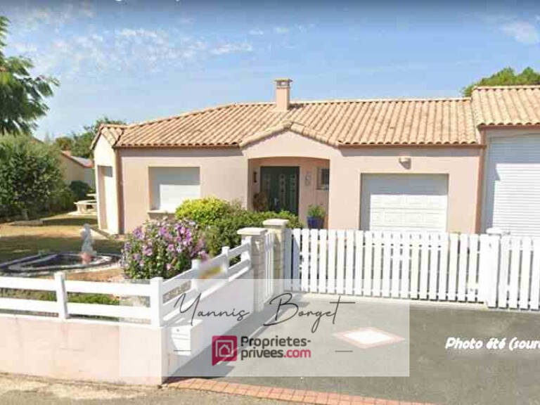 Maison plain-pied - 155 m² - Jardin - Garages et dépendances — photo 1