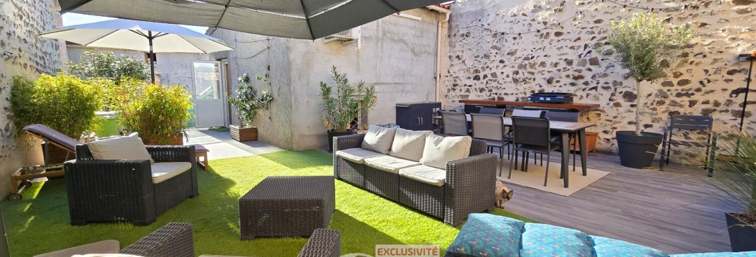 Maison 6 Pièces 155 m² à vendre à Saint-Julien-de-Coppel (63160)