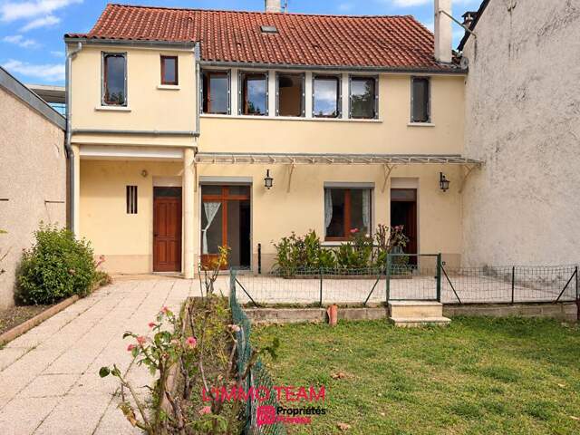 Maison avec potentiel locatif et 3 garages en centre-ville de CAHORS — photo du bien
