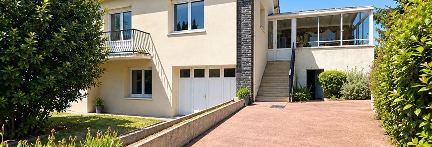 Maison 13 Pièces 175 m² à vendre à Essarts-en-Bocage (85140)
